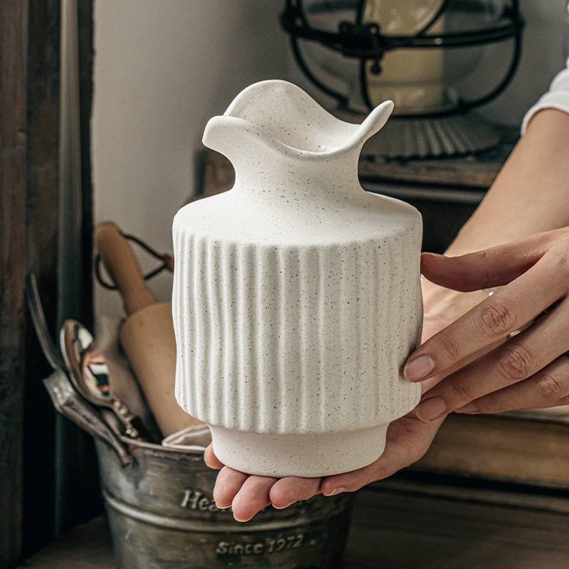 Kitchen Plus European Style Unglazed Ceramic Vase Simple Home Flower Arrangement Pot KP820