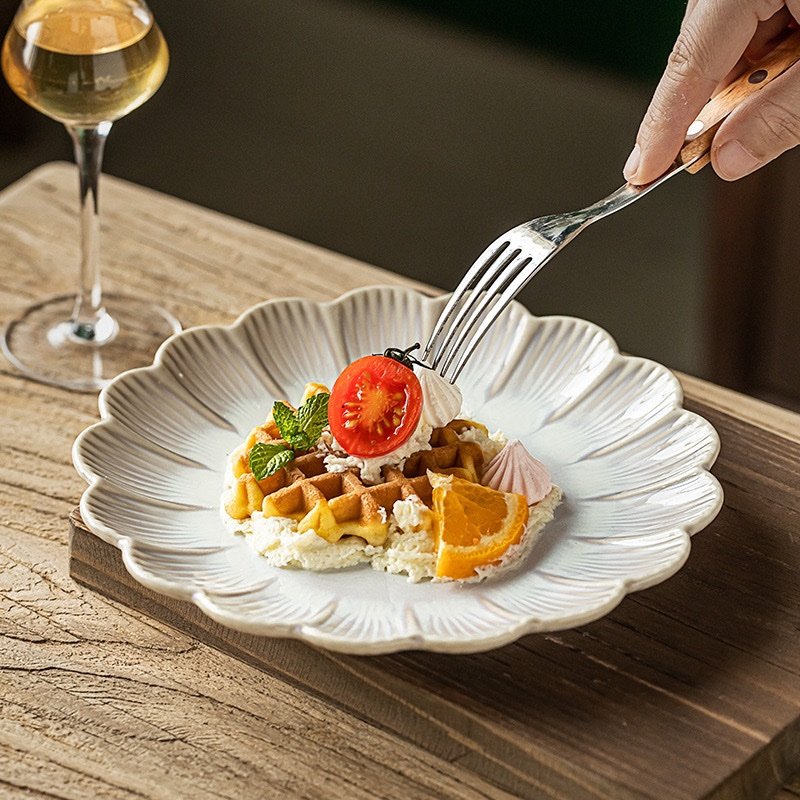 Kitchen Plus White Creative Floral Edged Shaped Ceramic Pasta Plate KP525