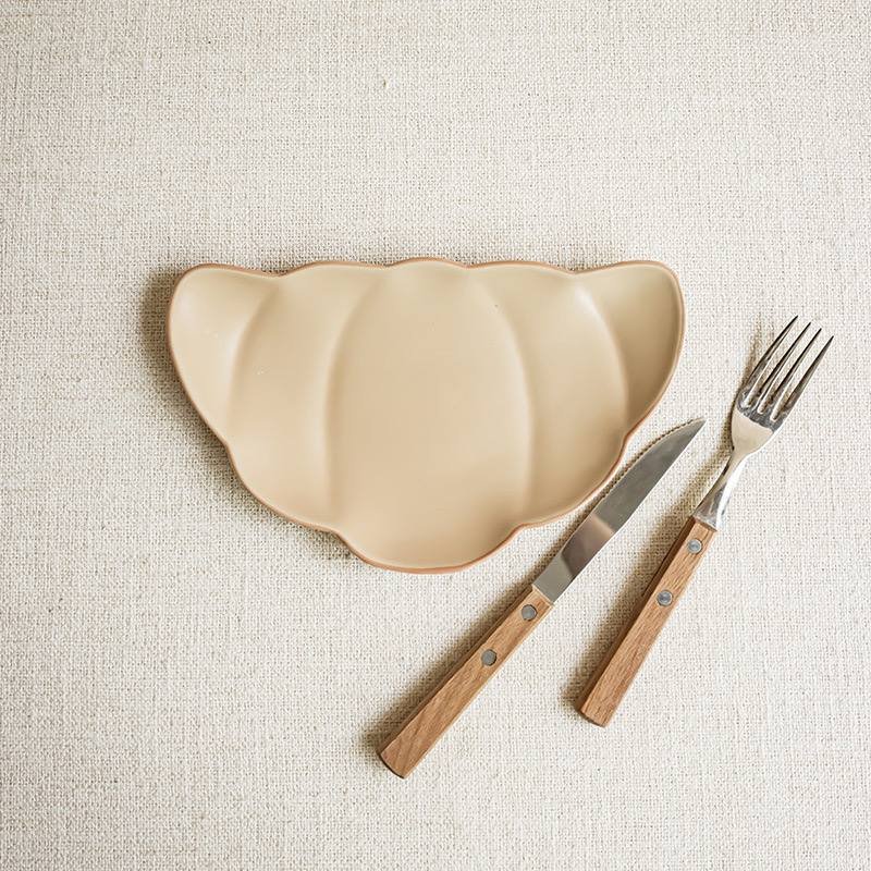 Kitchen Plus Creative Croissant Design Ceramic Dessert Plate KP831 - Image 5