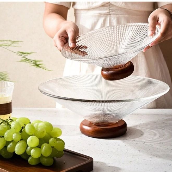 Kitchen Plus Glass Fruit Display Dish With Rubber Wood Base KP505 - Image 2