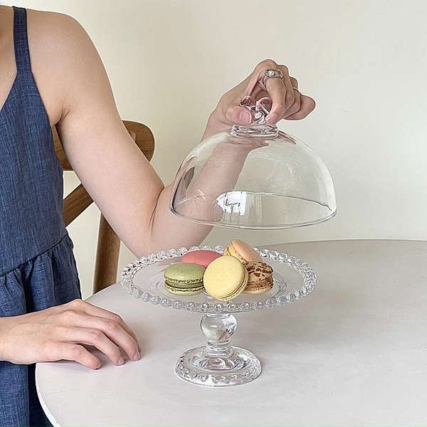 Kitchen Plus Clear Glass Fruit Serving Tray Stand with Love-shaped Cover Round Food Snack Server KP450 - Image 3